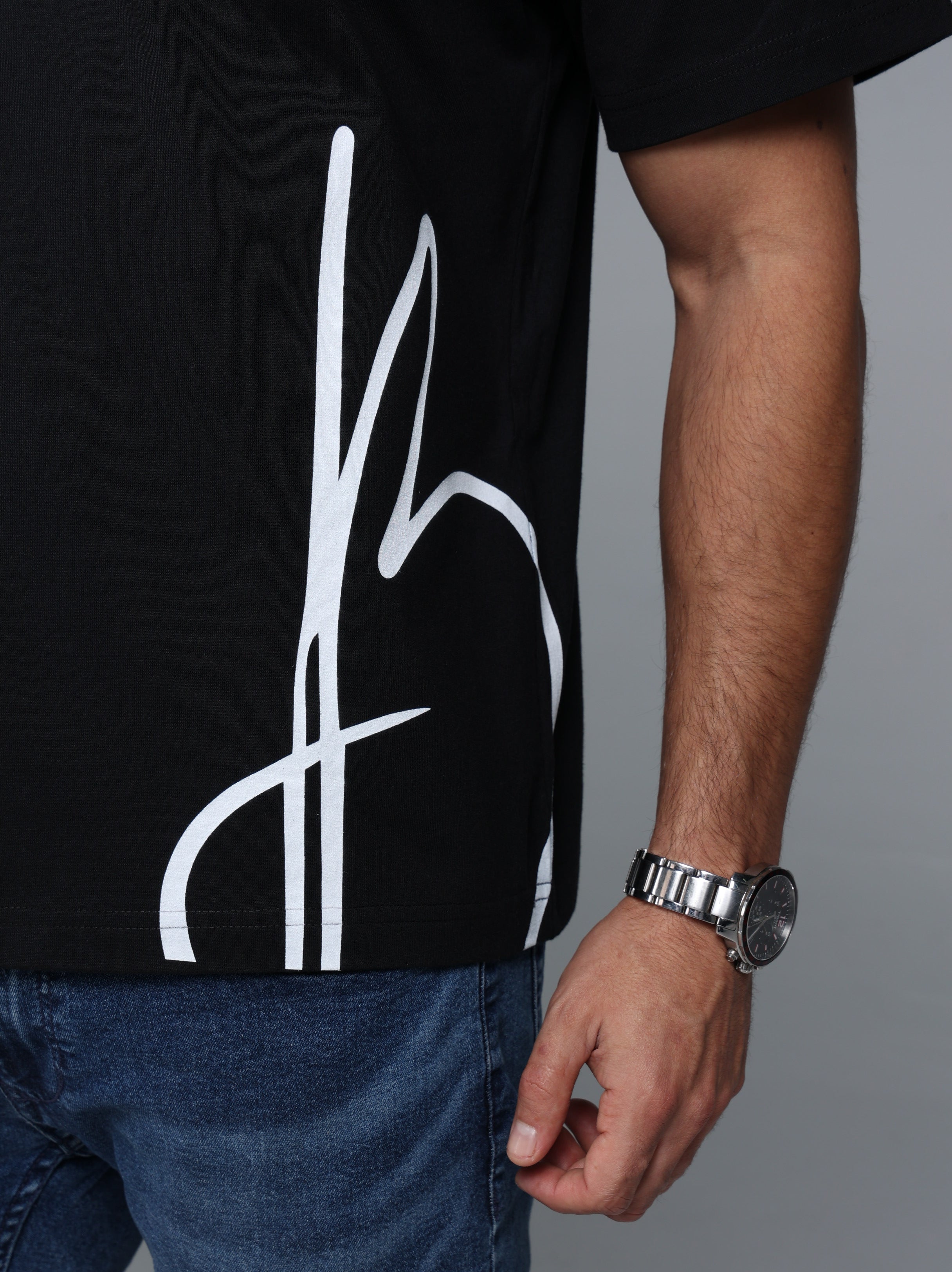 B Classic Oversized Fit T-Shirt - Black