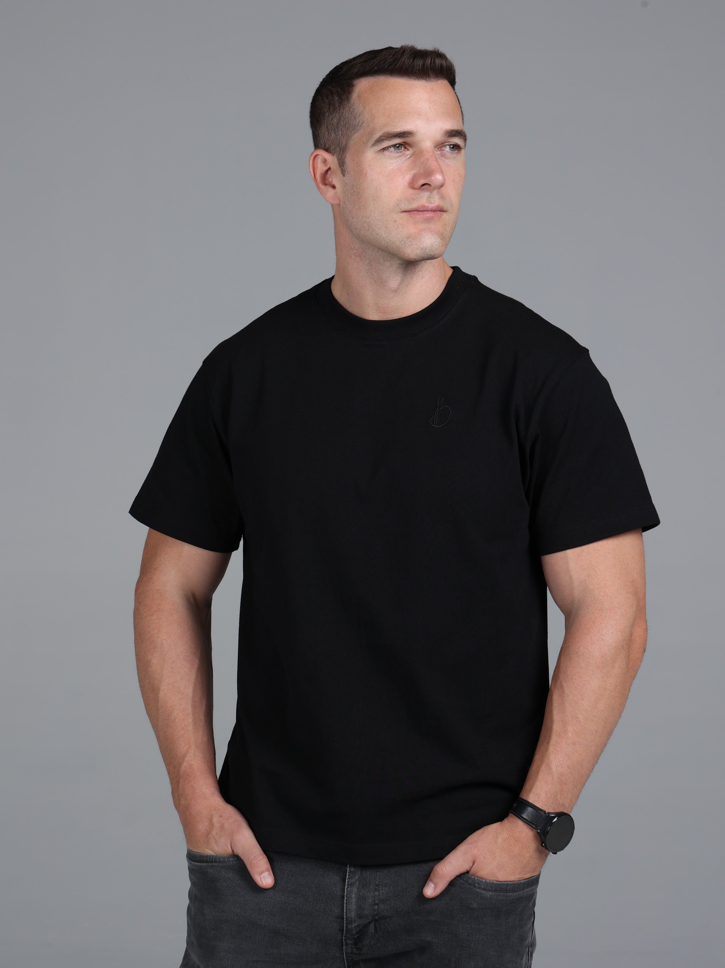 Signature Classic Oversized Fit T-Shirt - Black