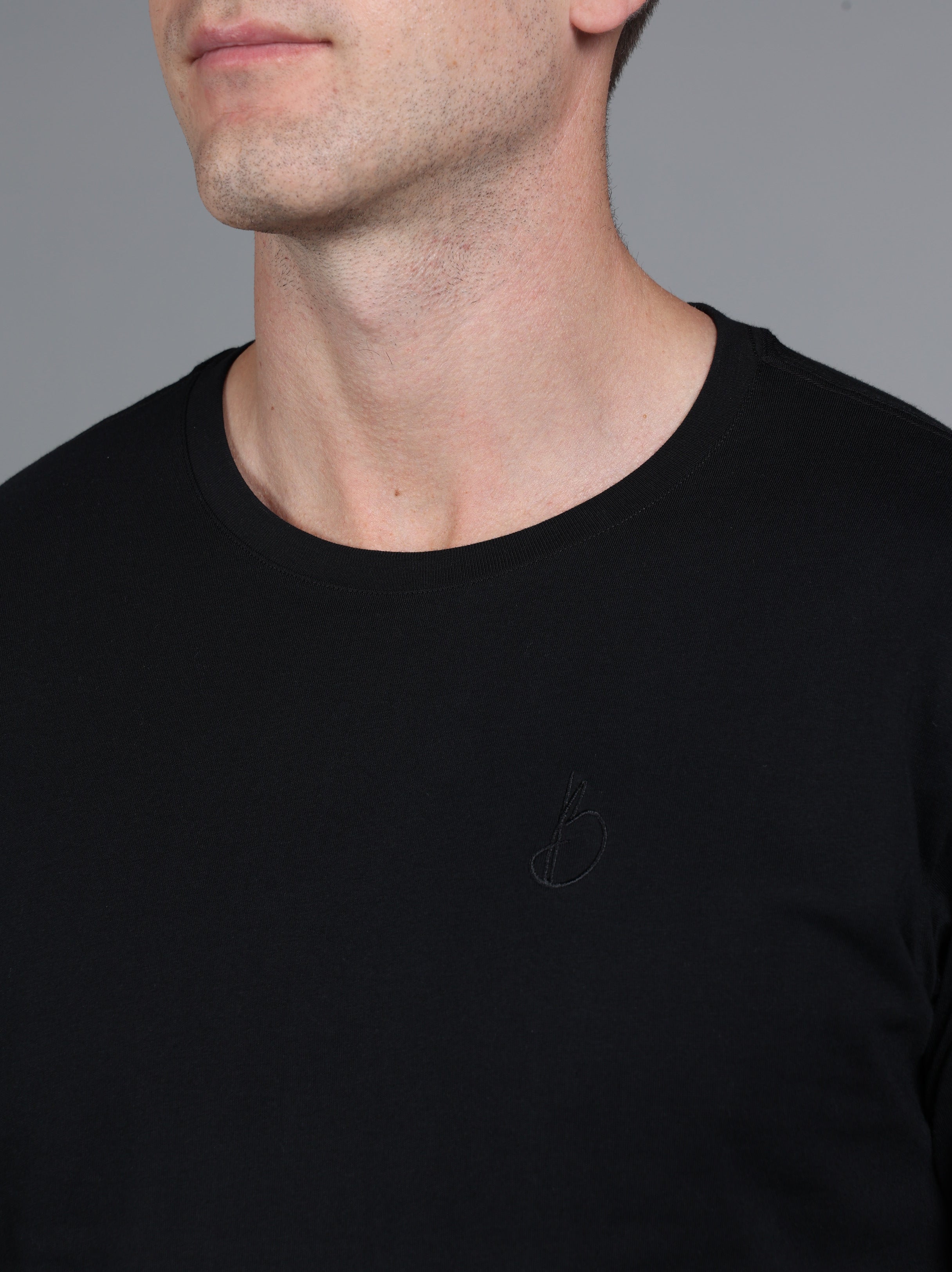 Signature Crewneck Regular Fit T-Shirt - Black