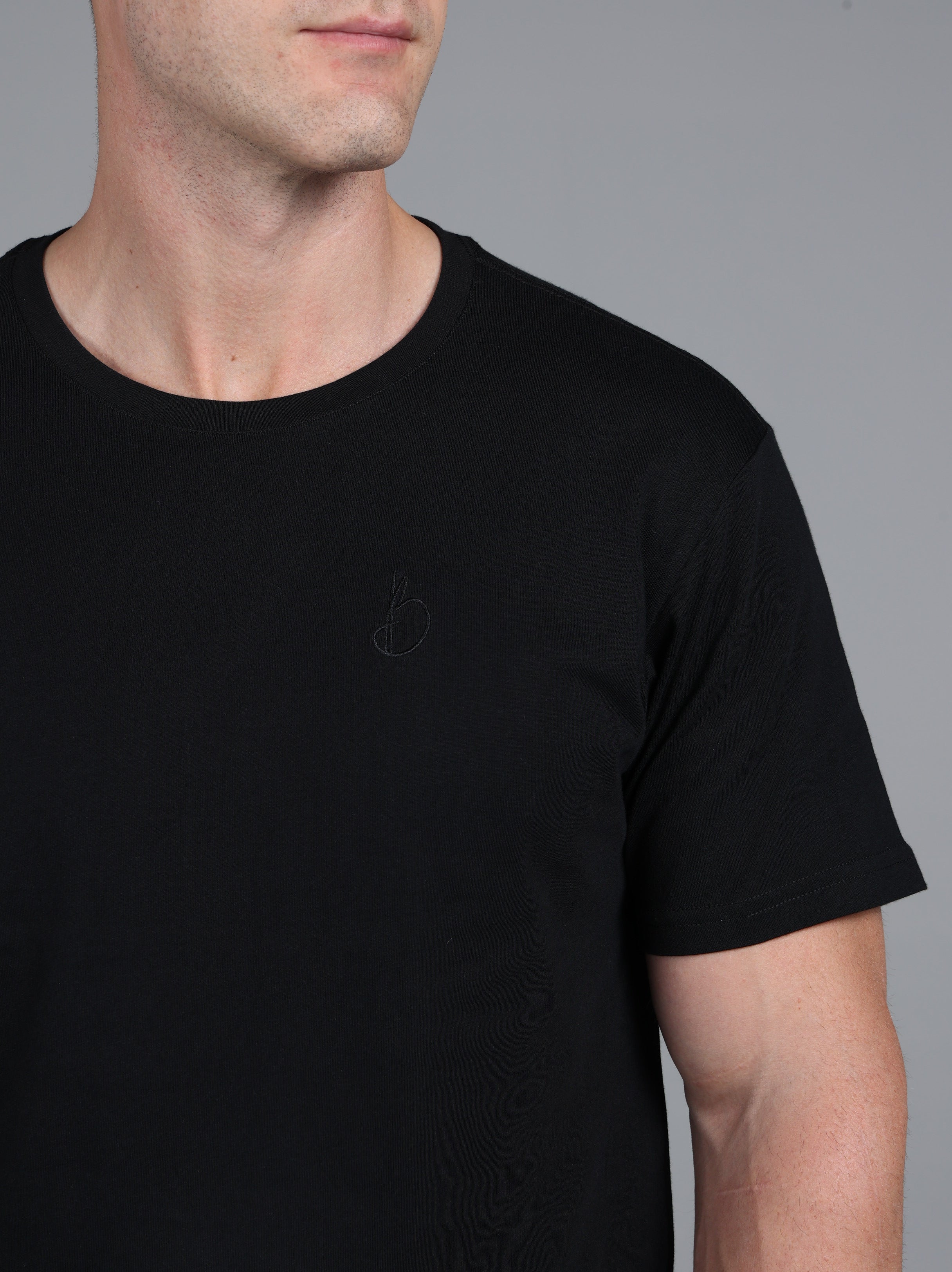 Signature Crewneck Regular Fit T-Shirt - Black