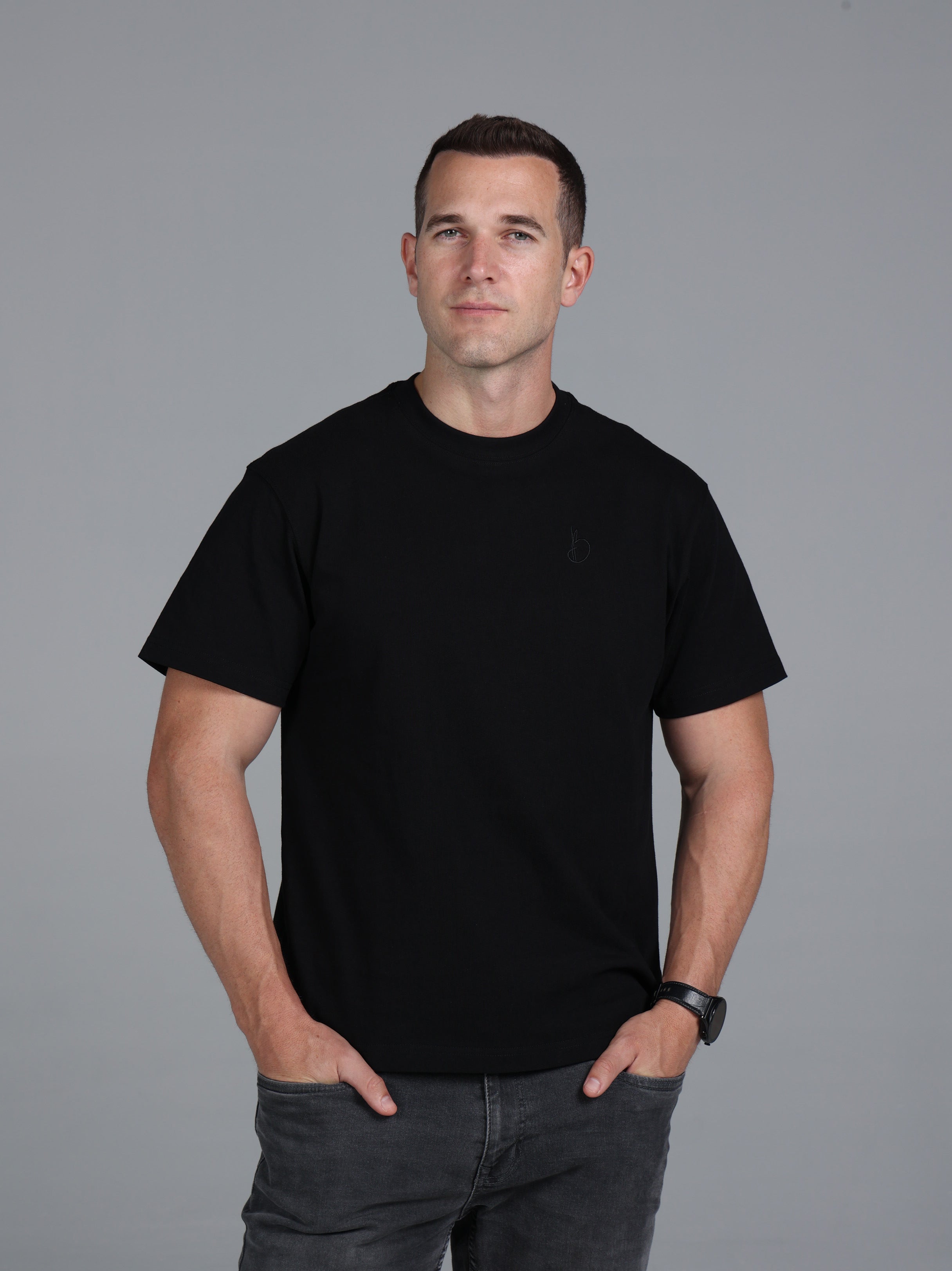 Signature Classic Oversized Fit T-Shirt - Black